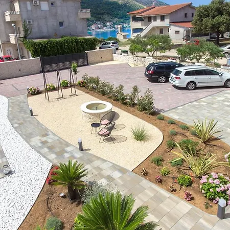 Apartment Grebastica/sibenik Riviera 7036 Grebastica