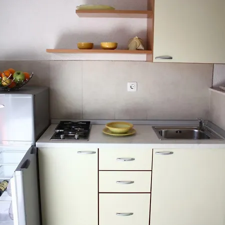 - Sibenik Riviera 7036 Apartment Grebastica